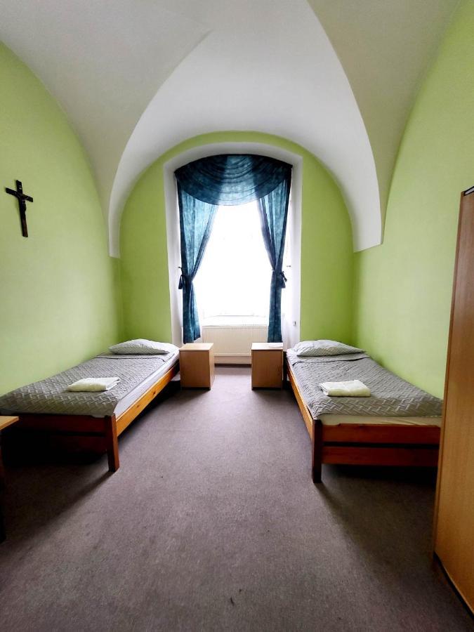 ニサDiecezjalny Dom Formacyjnyアパートメント エクステリア 写真