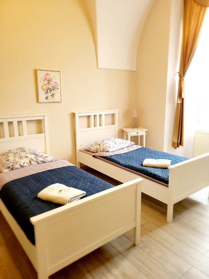 ニサDiecezjalny Dom Formacyjnyアパートメント エクステリア 写真